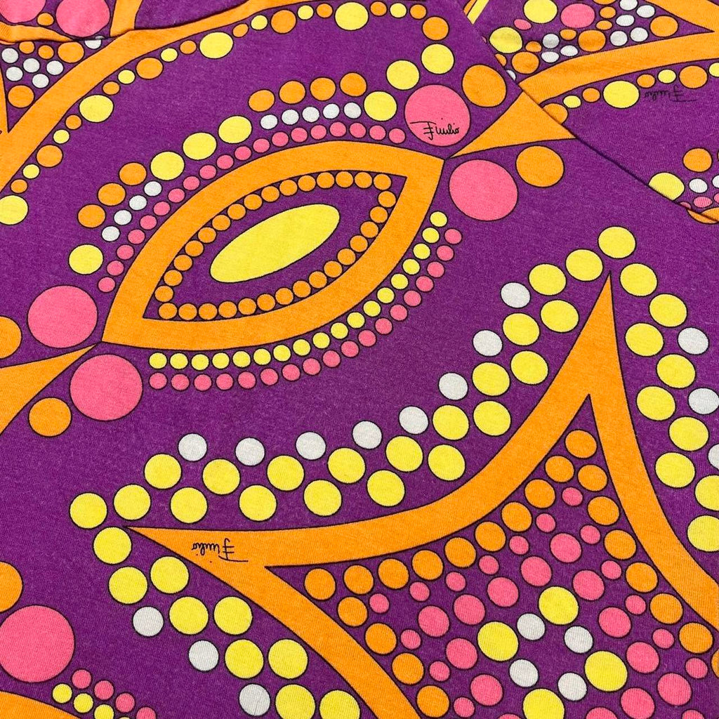 V-neck long sleeve signature print top