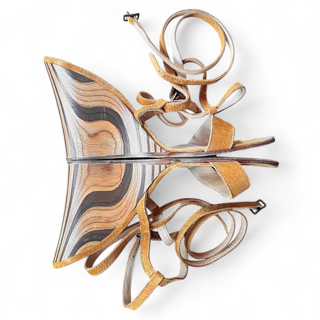 Two-tone swirl wood wedge heels (US 7)